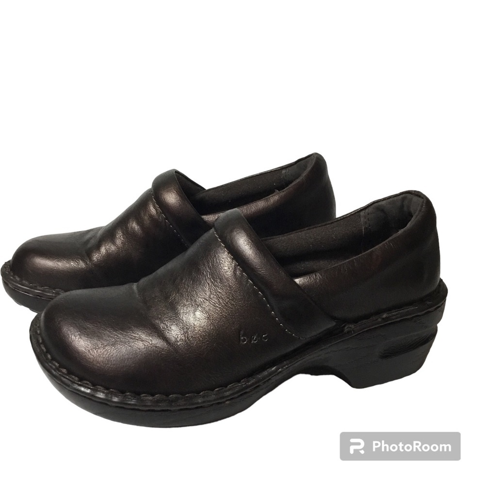 BOC Born Concepts Women’s Bronze Leather Slip On Clogs Size 7